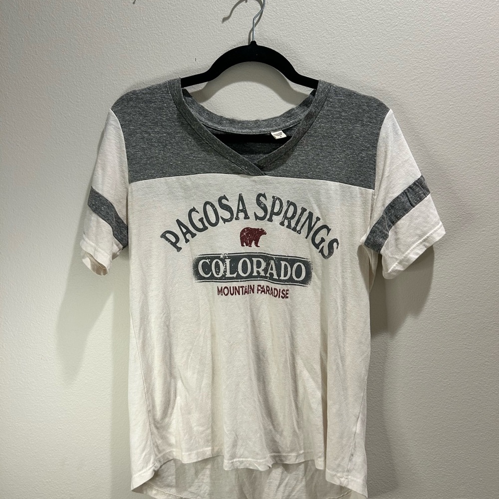 Gray and White Short Sleeve Tee with Pagosa Springs Print